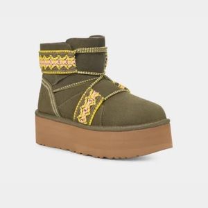 Ugg Classic Mini II  Platform Braid